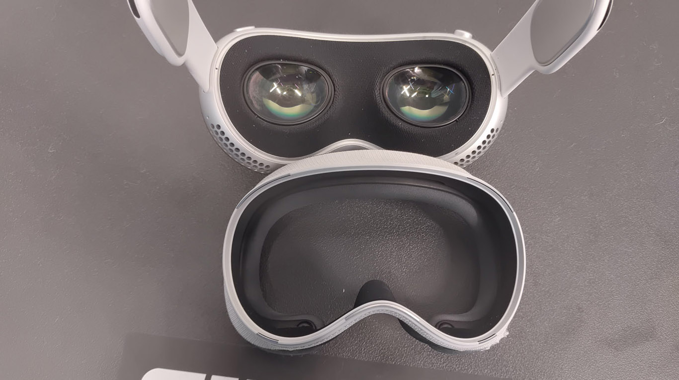 Apple Vision Pro and its detachable facemask